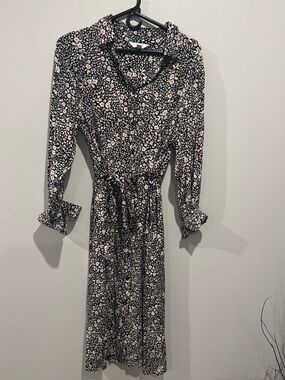 Time and Tru Black Floral Long-Sleeve Button-Front Midi Dress with Pink Accents